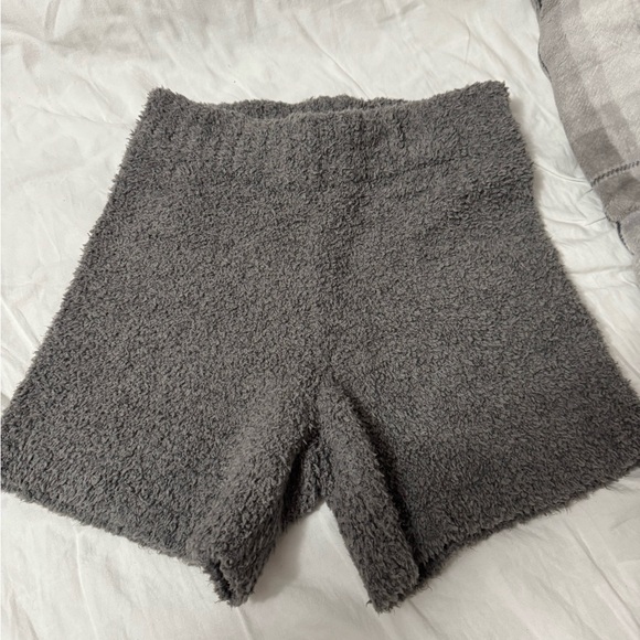 Cozy SKIMS Bundle! Gray fuzzy Hoodie, pants, tank and shorts. - Picture 3 of 4